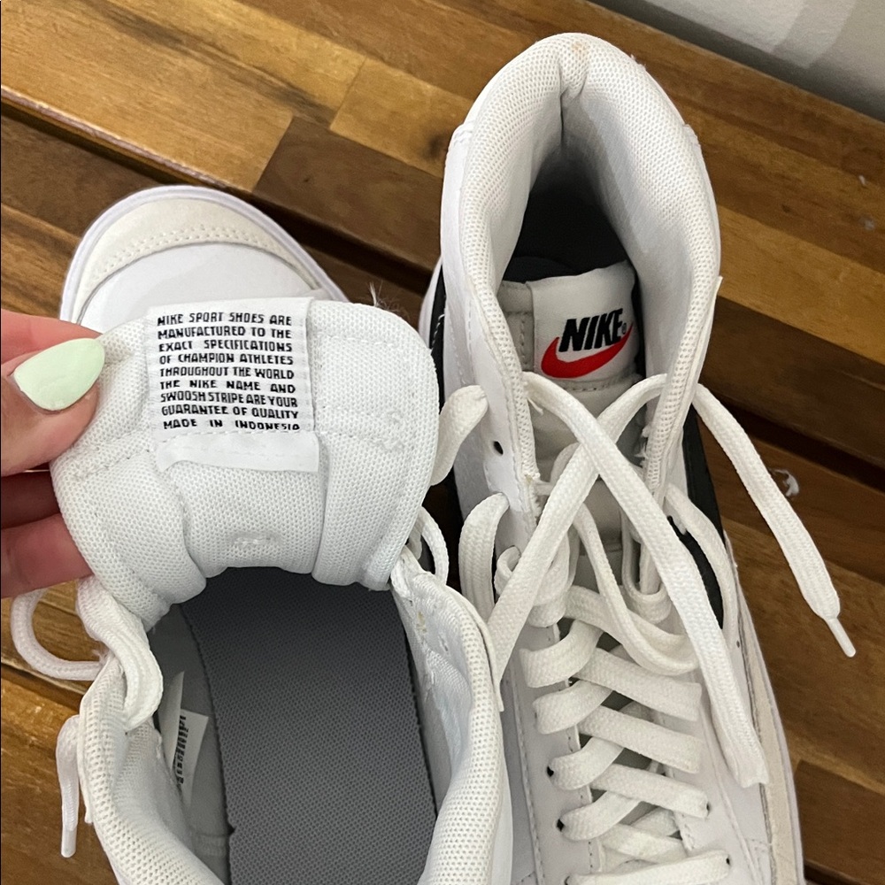 Nike White and Black High-Tops - Picture 8 of 9